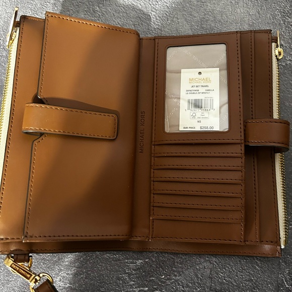 Michael Kors - Jet Set Travel LG double zip wristlet - Picture 4 of 9